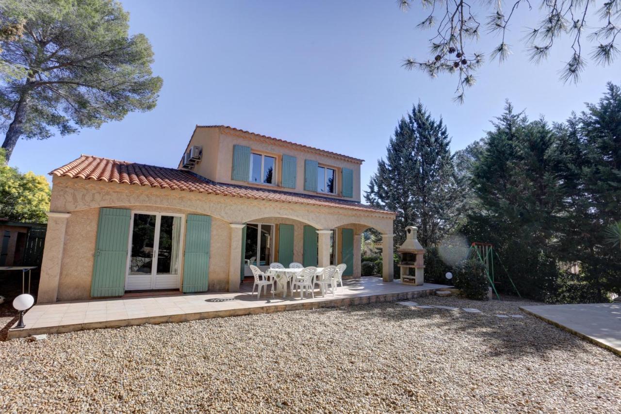 Villa 8 Pers, Climatisee, Piscine Chauffee, Un Havre De Paix Sous Les Pins Parasols Рокбрюн-сюр-Аржан Екстериор снимка