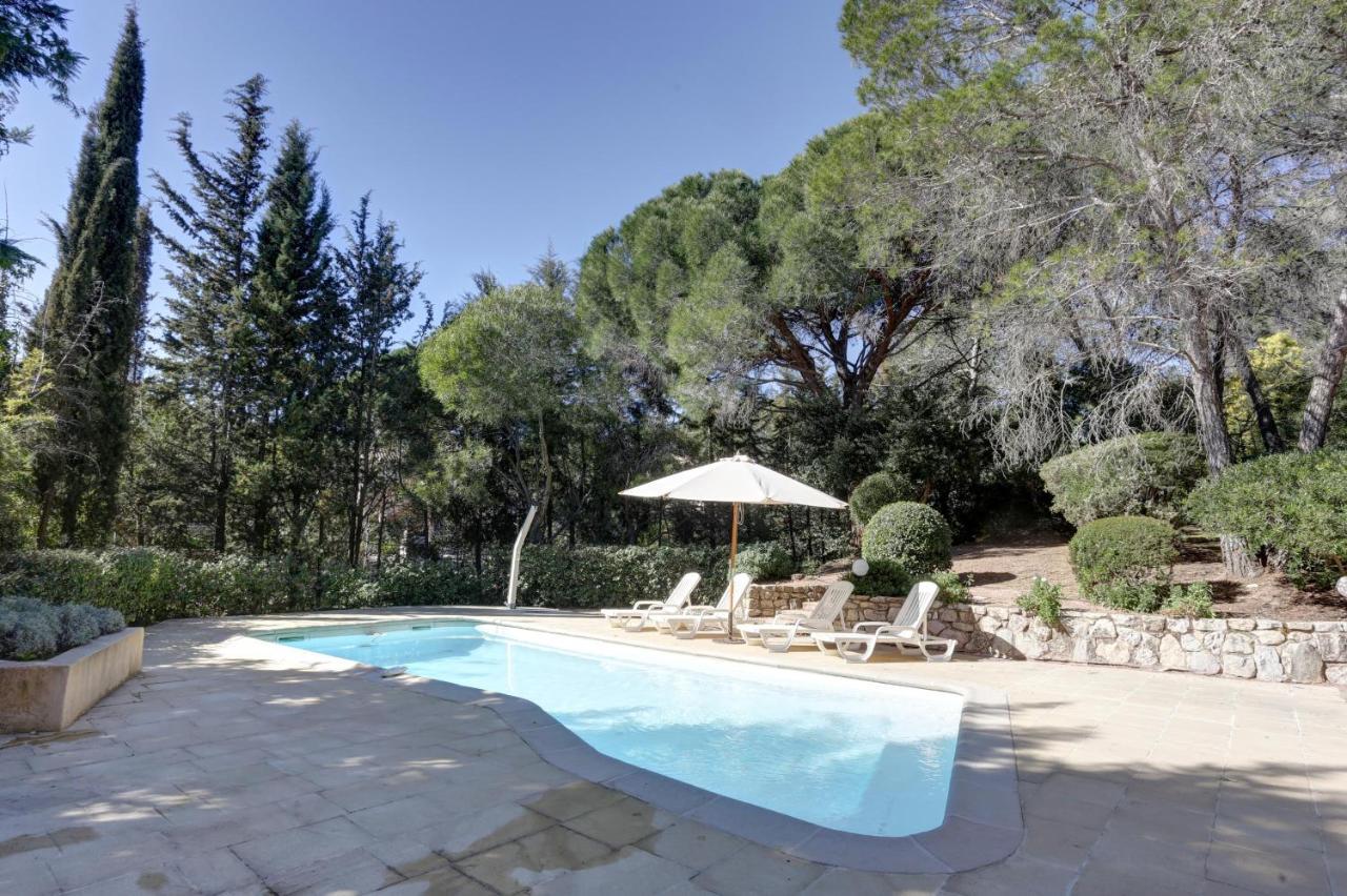 Villa 8 Pers, Climatisee, Piscine Chauffee, Un Havre De Paix Sous Les Pins Parasols Рокбрюн-сюр-Аржан Екстериор снимка
